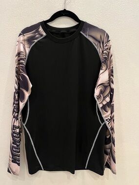 Men's Black Rash Guard Swim Shirt with Graphic Sleeve Print size L